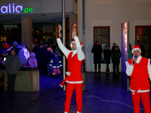 Hochseilartisten Geschwister Weisheit Hofer Weihnachtsmarkt 8.12.2019 – Foto 55