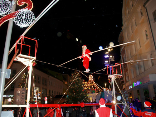 Hochseilartisten Geschwister Weisheit Hofer Weihnachtsmarkt 8.12.2019 – Foto 66