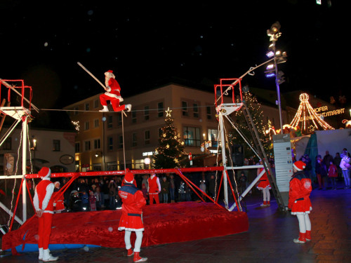 Hochseilartisten Geschwister Weisheit Hofer Weihnachtsmarkt 8.12.2019 – Foto 67