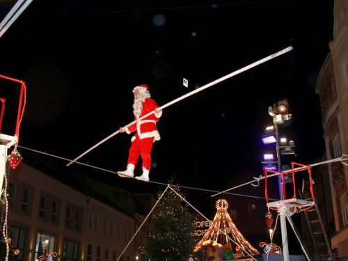 Hochseilartisten Geschwister Weisheit Hofer Weihnachtsmarkt 8.12.2019 – Foto 68
