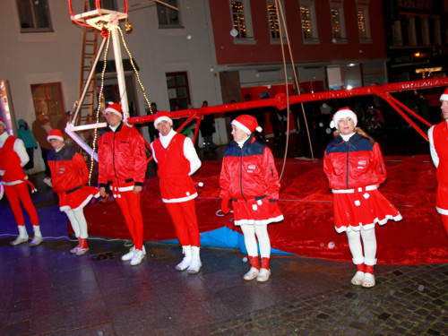 Hochseilartisten Geschwister Weisheit Hofer Weihnachtsmarkt 8.12.2019 – Foto 70