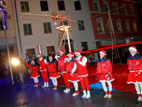 Hochseilartisten Geschwister Weisheit Hofer Weihnachtsmarkt 8.12.2019 – Foto 72