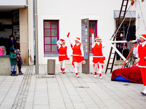 Hochseilartisten Geschwister Weisheit Hofer Weihnachtsmarkt 8.12.2019 – Foto 20