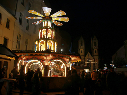 Hofer Weihnachtsmarkt  mit Rehauer Stadtkapelle 8.12.2019 – Foto 5