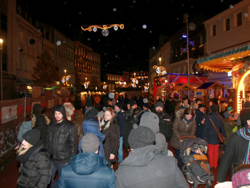 Hofer Weihnachtsmarkt  mit Rehauer Stadtkapelle 8.12.2019 – Foto 19