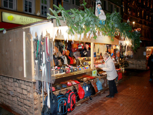 Hofer Weihnachtsmarkt  mit Rehauer Stadtkapelle 8.12.2019 – Foto 22
