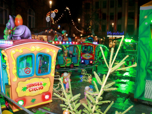 Hofer Weihnachtsmarkt  mit Rehauer Stadtkapelle 8.12.2019 – Foto 26