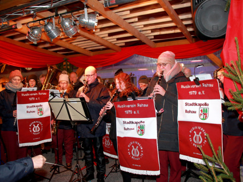 Hofer Weihnachtsmarkt  mit Rehauer Stadtkapelle 8.12.2019 – Foto 38