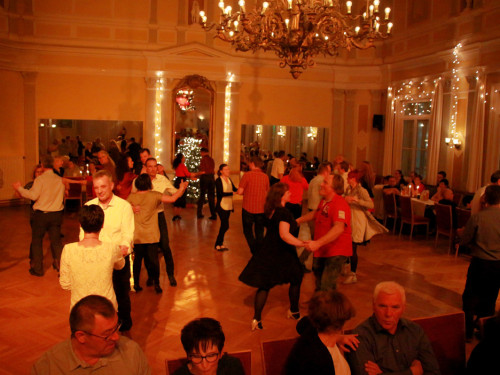 1. Feuerzangenbowle TS Swing  – Foto 5