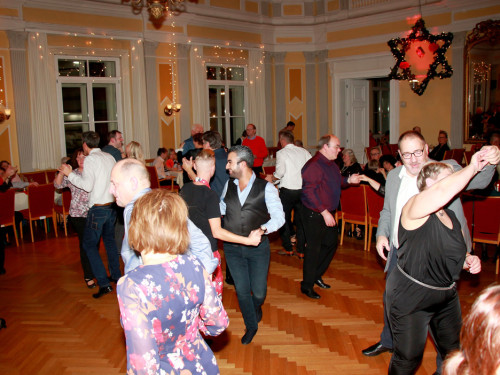 1. Feuerzangenbowle TS Swing  – Foto 27