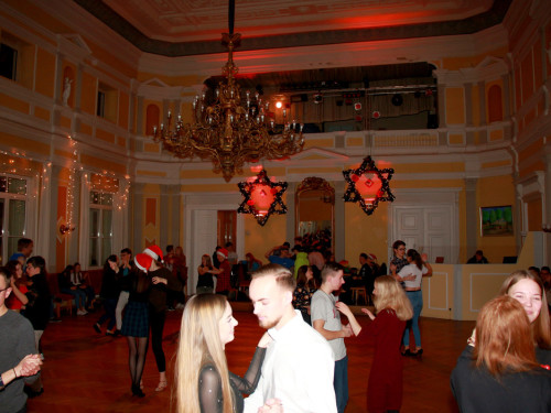 XXL Weihnachtsdiscoparty Schüler 14.12.19 – Foto 3