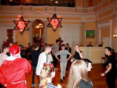 XXL Weihnachtsdiscoparty Schüler 14.12.19 – Foto 50