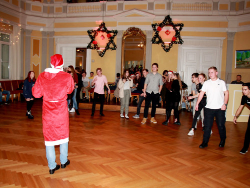 XXL Weihnachtsdiscoparty Schüler 14.12.19 – Foto 51