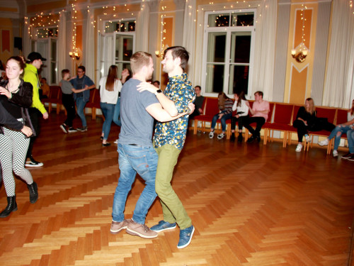 XXL Weihnachtsdiscoparty Schüler 14.12.19 – Foto 54