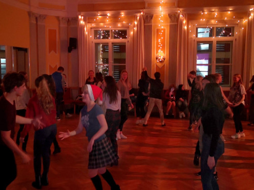 XXL Weihnachtsdiscoparty Schüler 14.12.19 – Foto 63