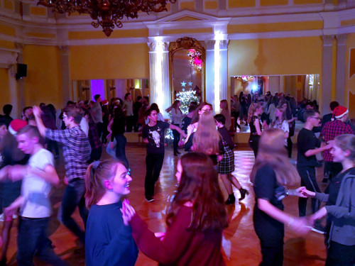 XXL Weihnachtsdiscoparty Schüler 14.12.19 – Foto 64