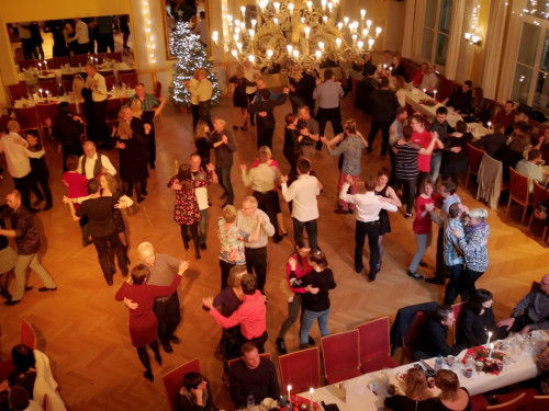 2. Feuerzangenbowle TS Swing 15.12.2019 – Foto 17