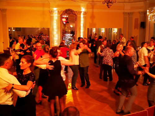 2. Feuerzangenbowle TS Swing 15.12.2019 – Foto 20