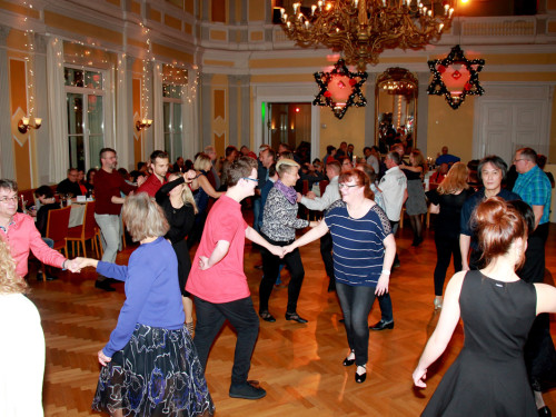 2. Feuerzangenbowle TS Swing 15.12.2019 – Foto 46