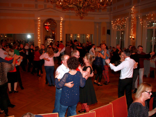 2. Feuerzangenbowle TS Swing 15.12.2019 – Foto 49