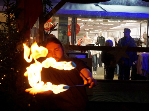 Feuershow Weihnachtsmarkt 18.12.2019 – Foto 20