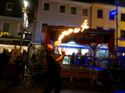 Feuershow Weihnachtsmarkt 18.12.2019 – Foto 34