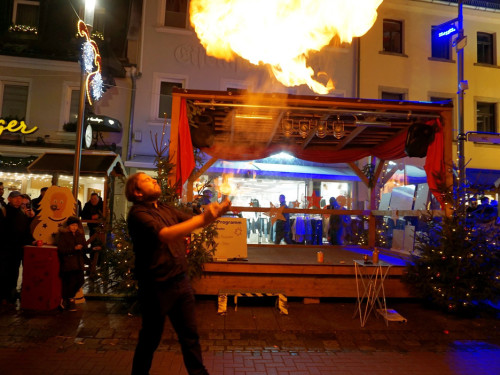 Feuershow Weihnachtsmarkt 18.12.2019 – Foto 40