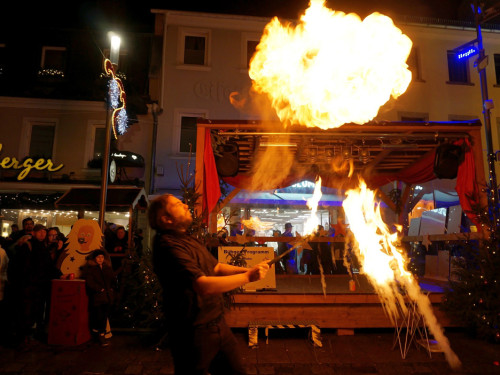 Feuershow Weihnachtsmarkt 18.12.2019 – Foto 54