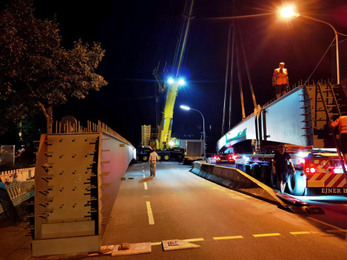 6 x 40Tonnen Stahteile Anlieferung für die Untere Jahnbrücke – Foto 47