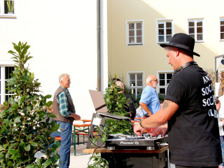 Vorschau des vorherigen Fotos