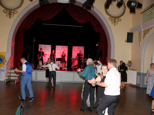 Löwentanz mit Pina Colada Lions Club Hof – Foto 12