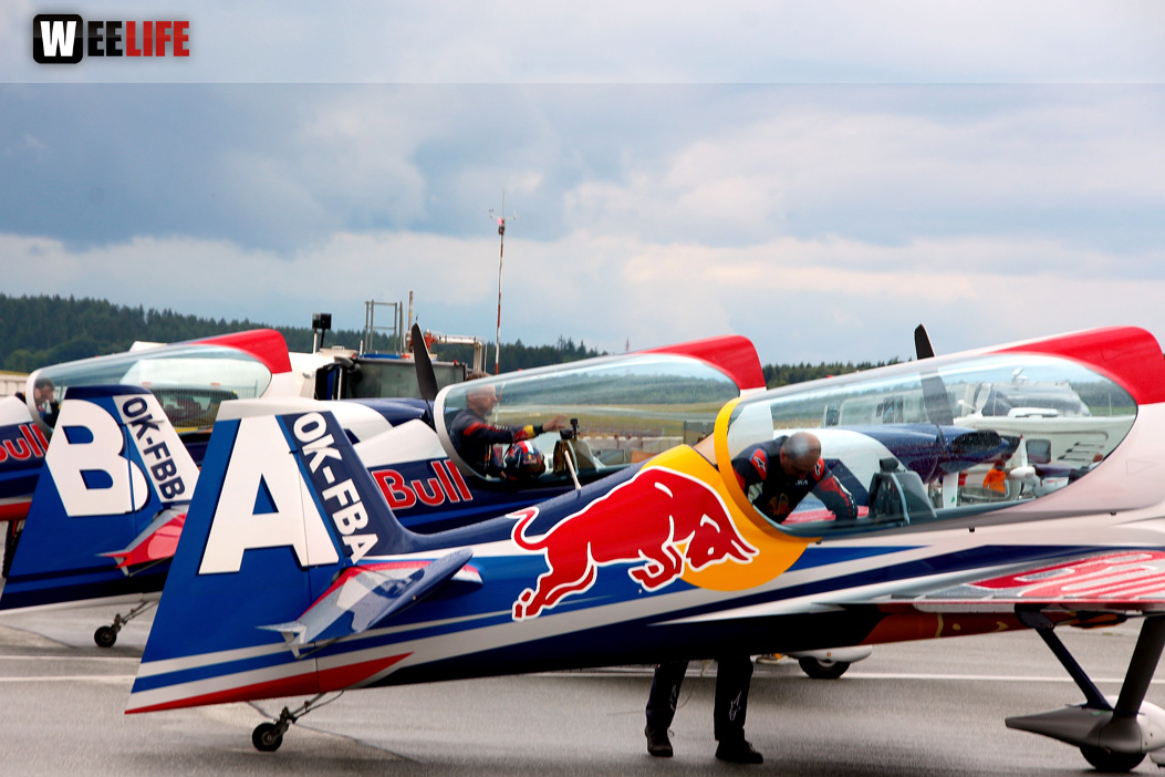 Flughafenfest 2022 Rotary Club mit den The Flying Bulls