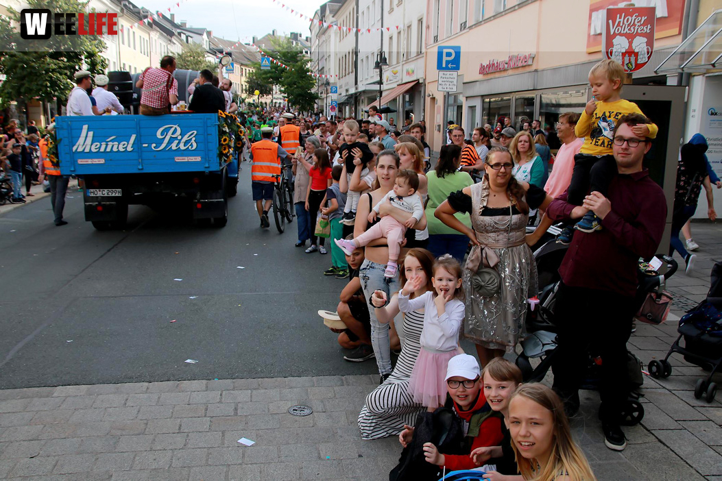 Hofer Volksfest Umzug 2022 Zuschauer