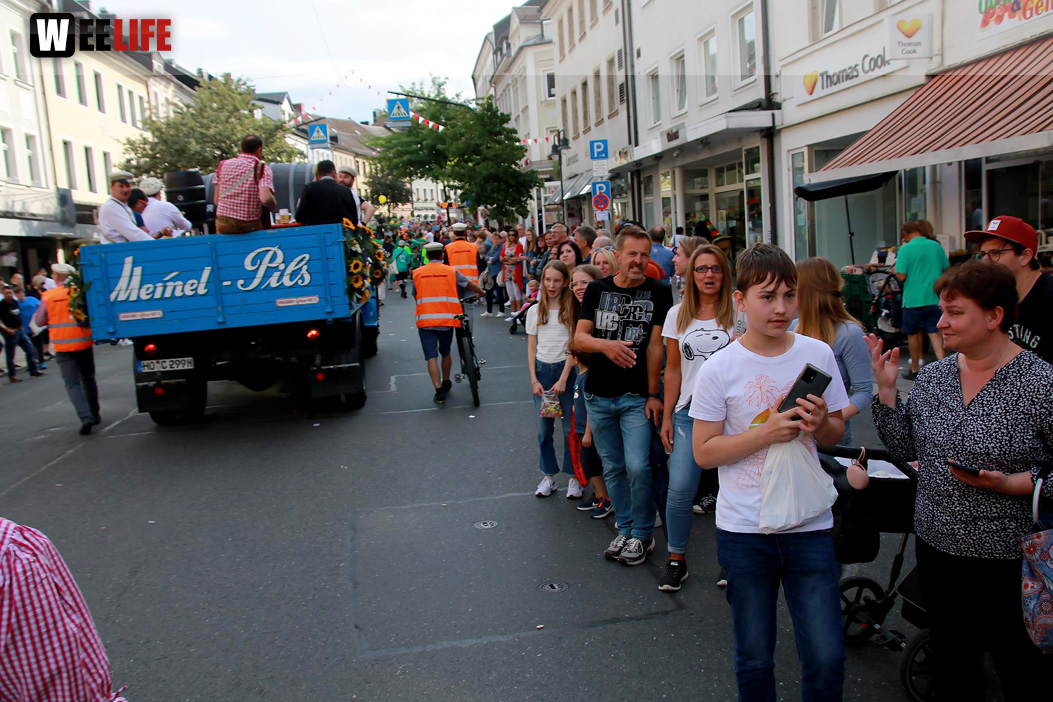 Hofer Volksfest Umzug 2022 Zuschauer