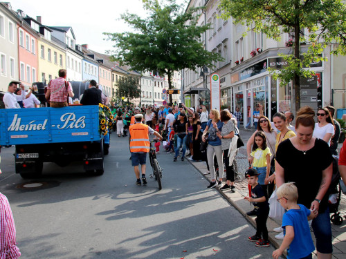 Hofer Volksfest Umzug 2022 Zuschauer – Foto 38