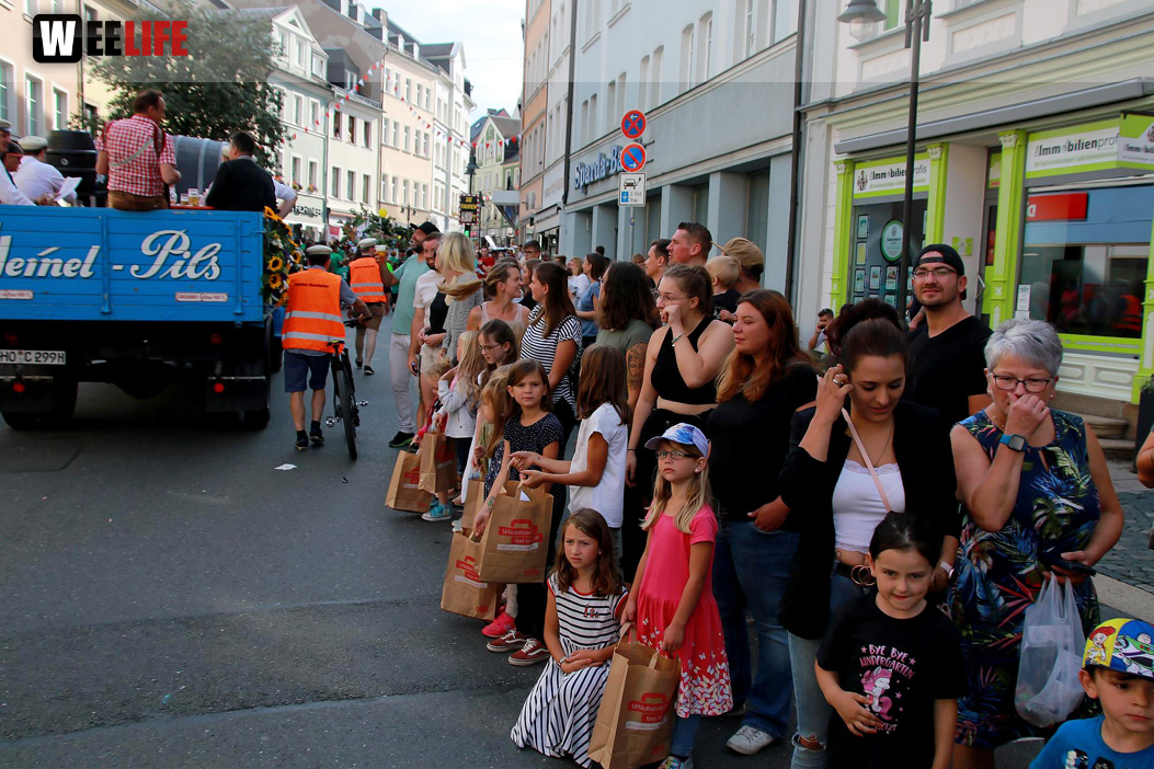Hofer Volksfest Umzug 2022 Zuschauer