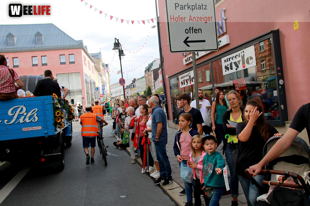 Hofer Volksfest Umzug 2022 Zuschauer
