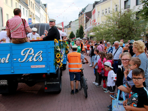 Hofer Volksfest Umzug 2022 Zuschauer – Foto 88