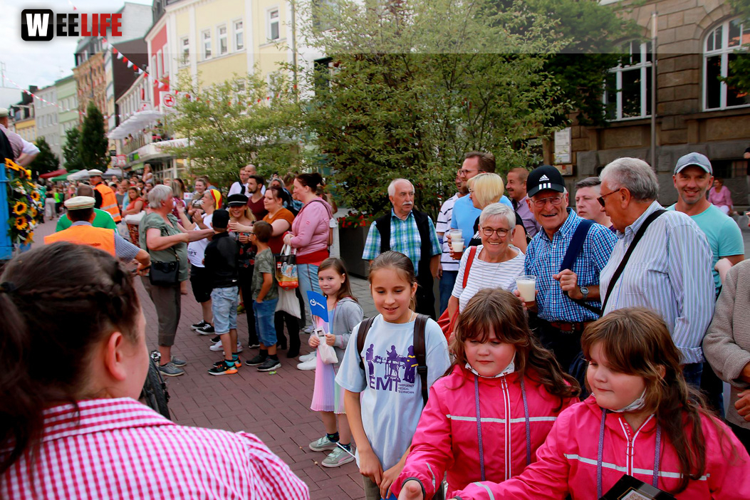 Hofer Volksfest Umzug 2022 Zuschauer