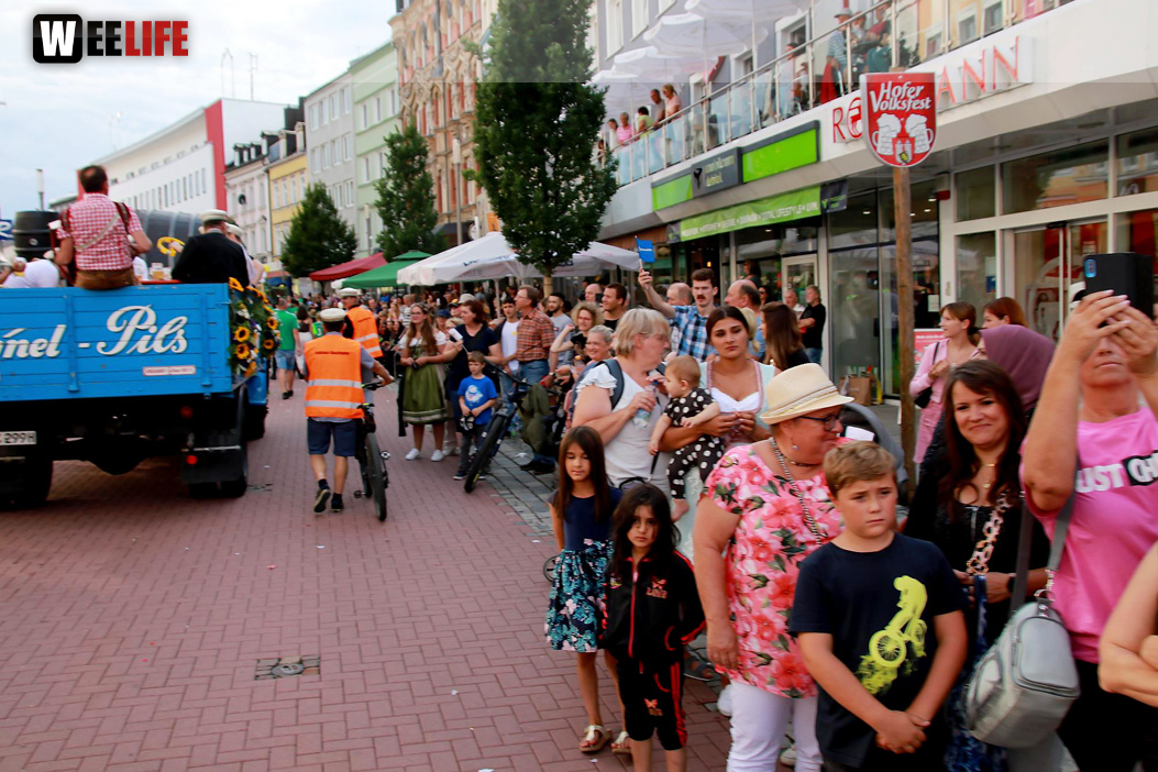 Hofer Volksfest Umzug 2022 Zuschauer