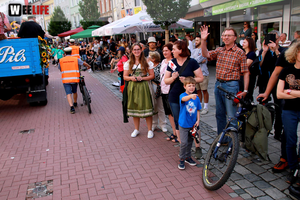 Hofer Volksfest Umzug 2022 Zuschauer