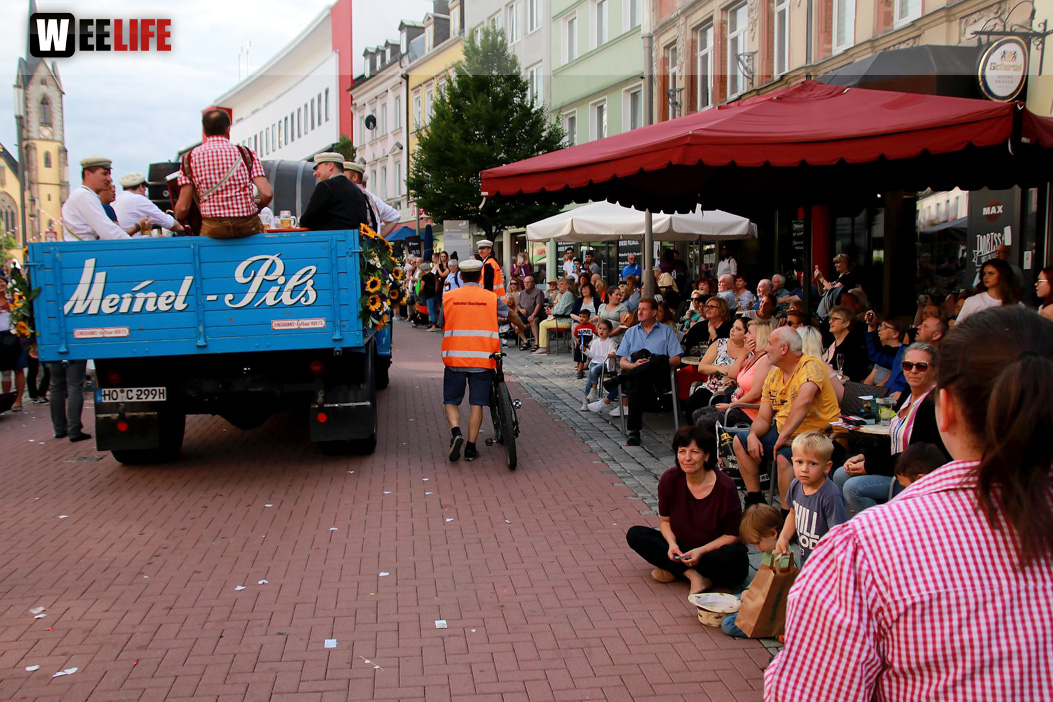 Hofer Volksfest Umzug 2022 Zuschauer