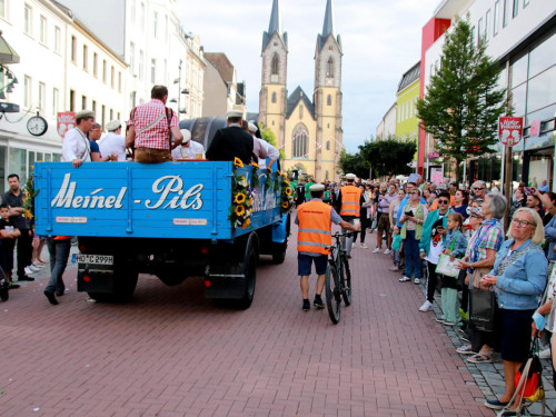 Hofer Volksfest Umzug 2022 Zuschauer – Foto 102