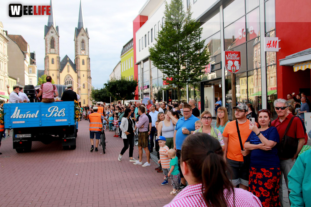 Hofer Volksfest Umzug 2022 Zuschauer