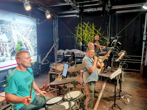 Hofer Volksfest 2022 Late Night Trio 2.8.22 – Foto 19