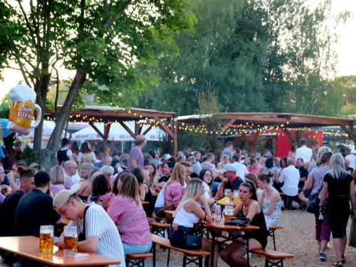 Hofer Volksfest 2022 Rockwerk Schlagerparty 4.8.22 – Foto 32