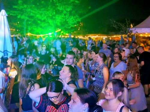 Hofer Volksfest 2022 Rockwerk Schlagerparty 4.8.22 – Foto 172