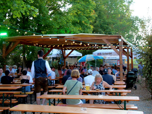 Hofer Volksfest 2022 Nachmittag mit Play again Sam light 5.8.22 – Foto 76