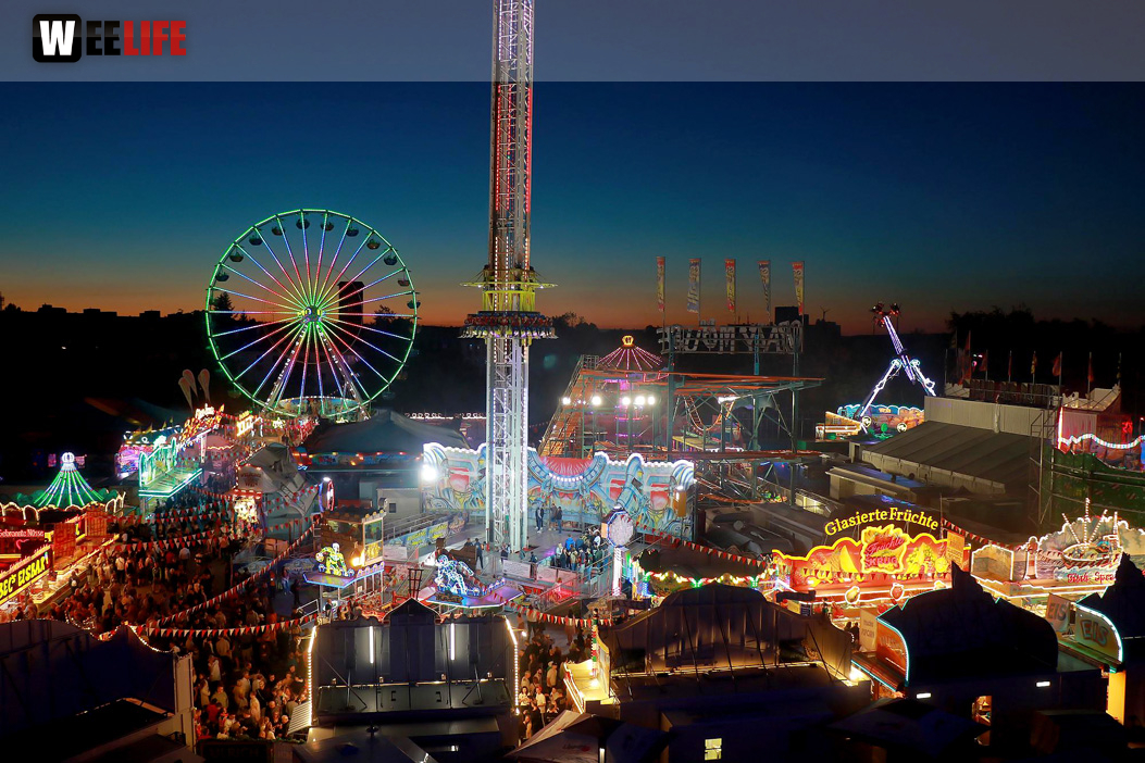 Hofer Volksfest 2022  von Oben bei Nacht 6.8.22