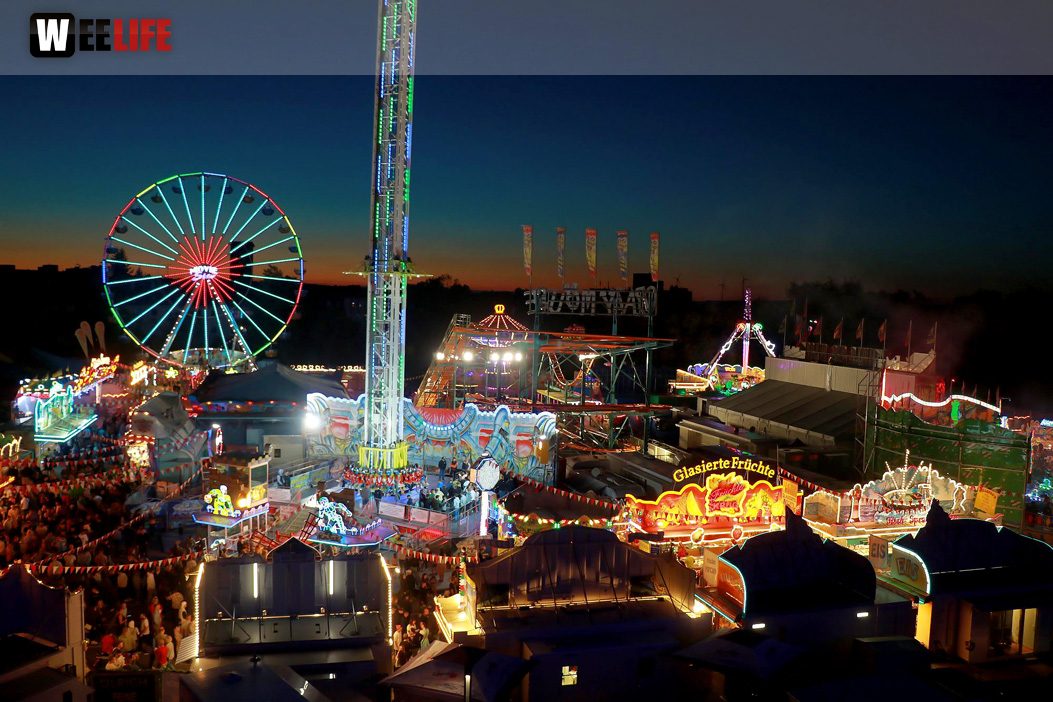 Hofer Volksfest 2022  von Oben bei Nacht 6.8.22